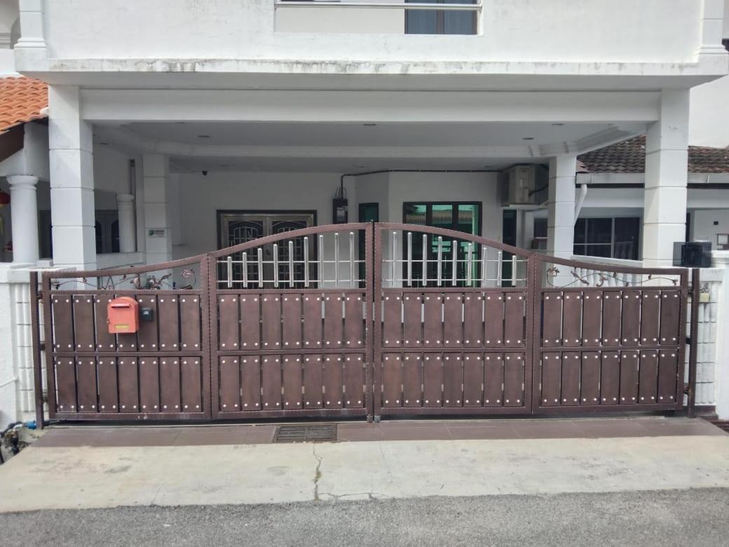 2 Storey 5Br 16Pax Semabok Taman Cheng Ho, 3 By Myplace Malacca Eksteriør bilde